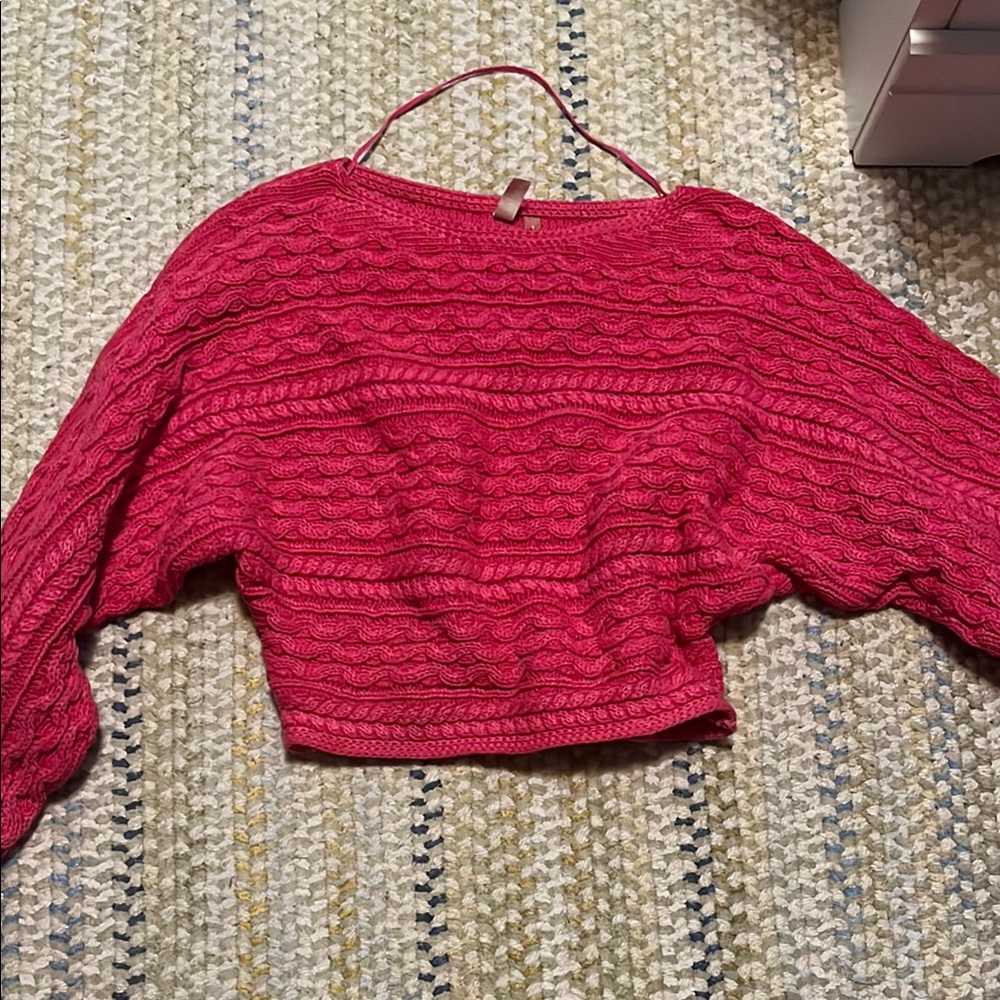 Chic Pink Cropped Sweater